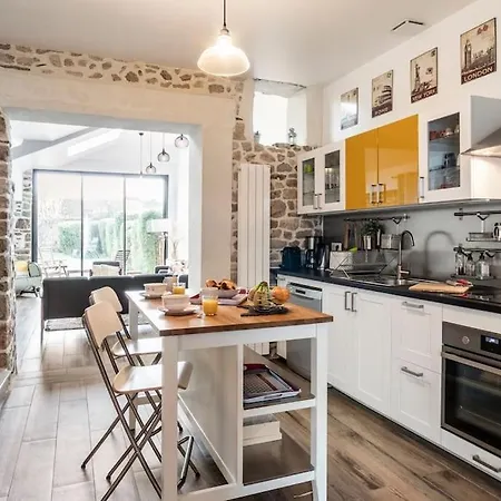 Le De La Baie Tatil Evi Carolles